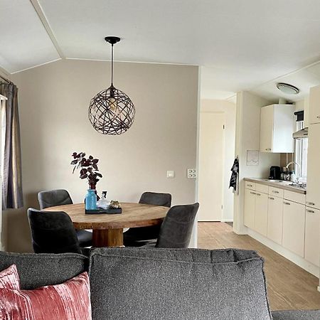 Chalet Makkum C99B Met Prive Gelegen Tuin Aan Het Water 외부 사진