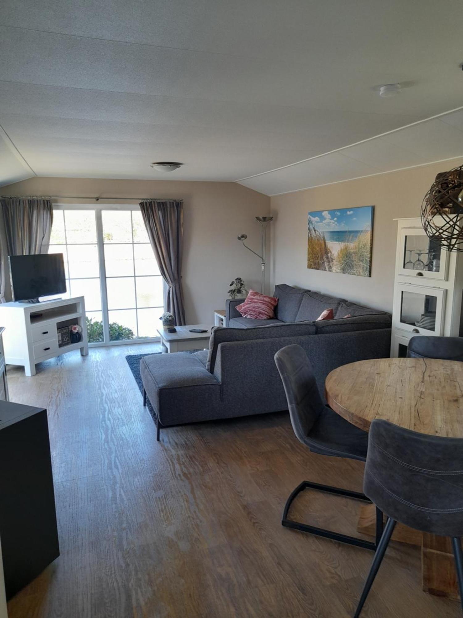 Chalet Makkum C99B Met Prive Gelegen Tuin Aan Het Water 외부 사진