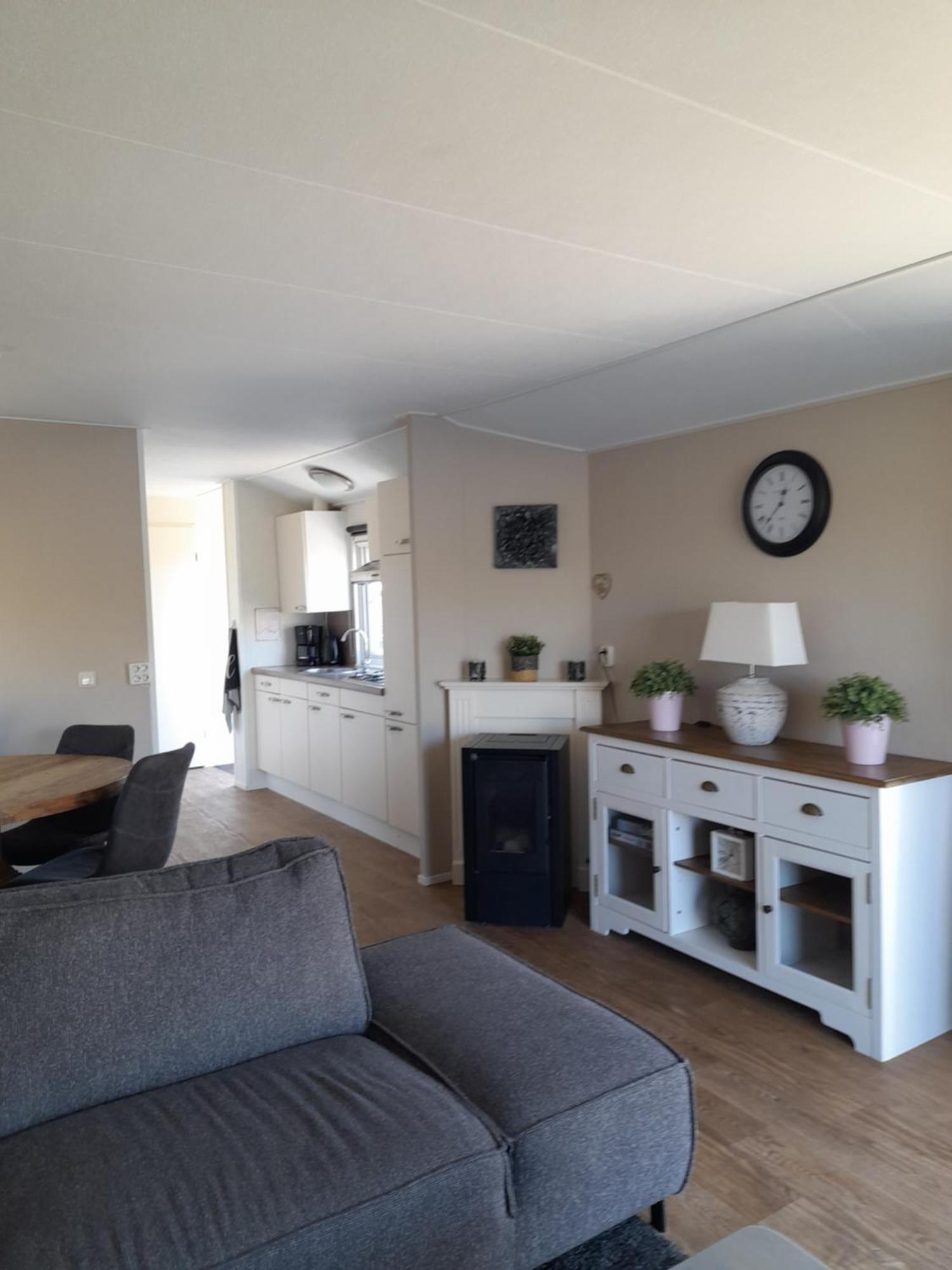 Chalet Makkum C99B Met Prive Gelegen Tuin Aan Het Water 외부 사진