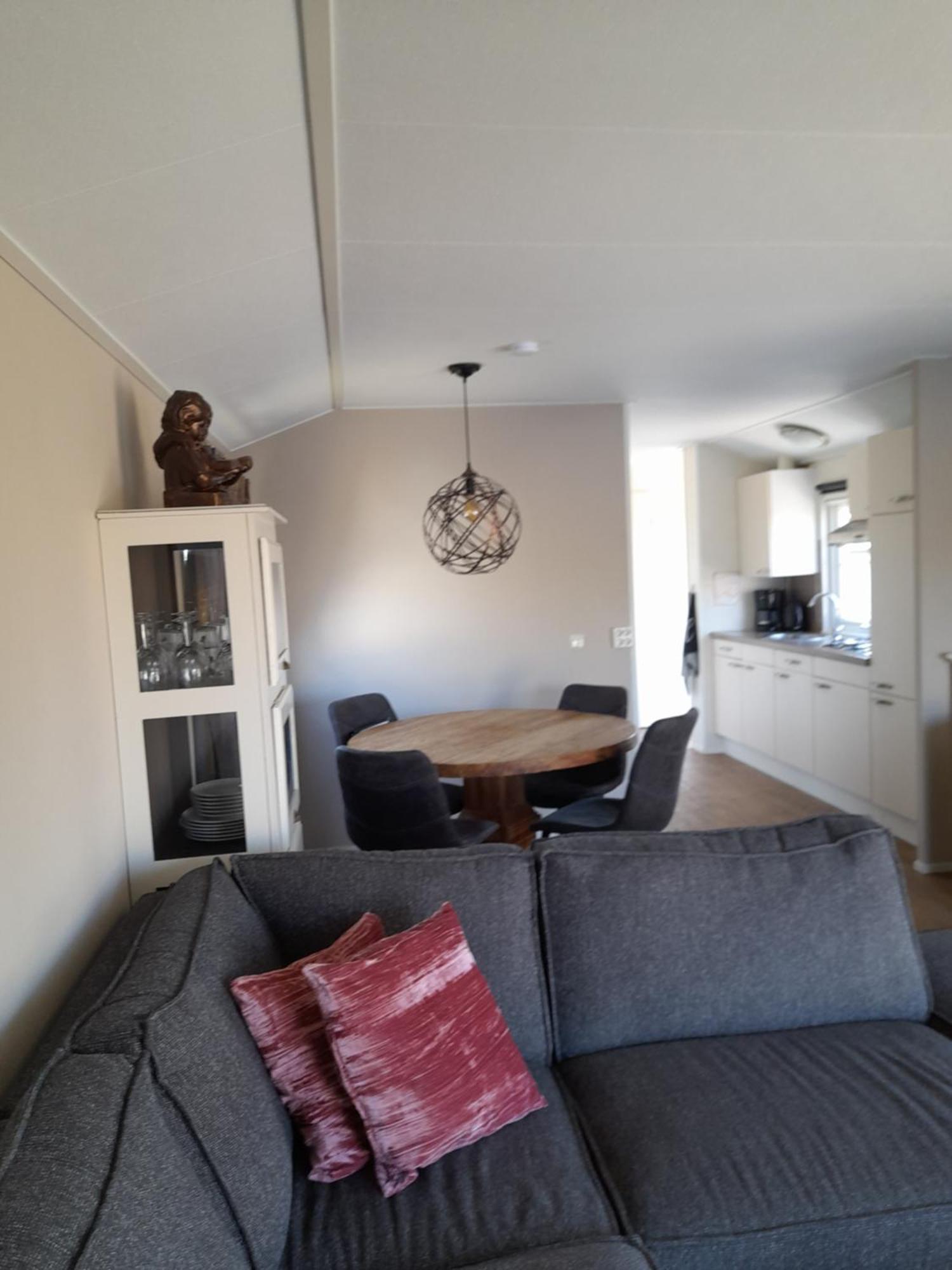 Chalet Makkum C99B Met Prive Gelegen Tuin Aan Het Water 외부 사진