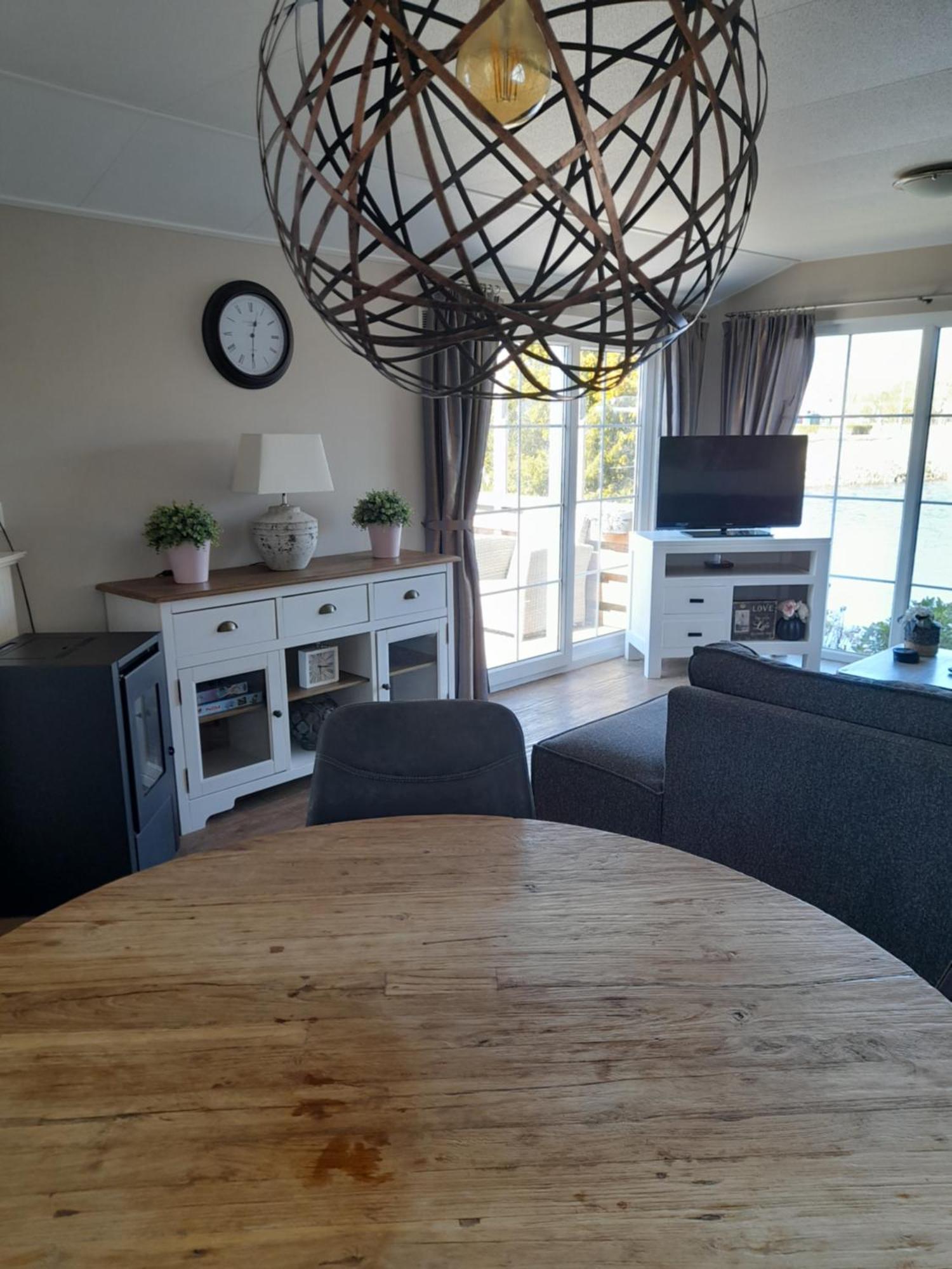 Chalet Makkum C99B Met Prive Gelegen Tuin Aan Het Water 외부 사진