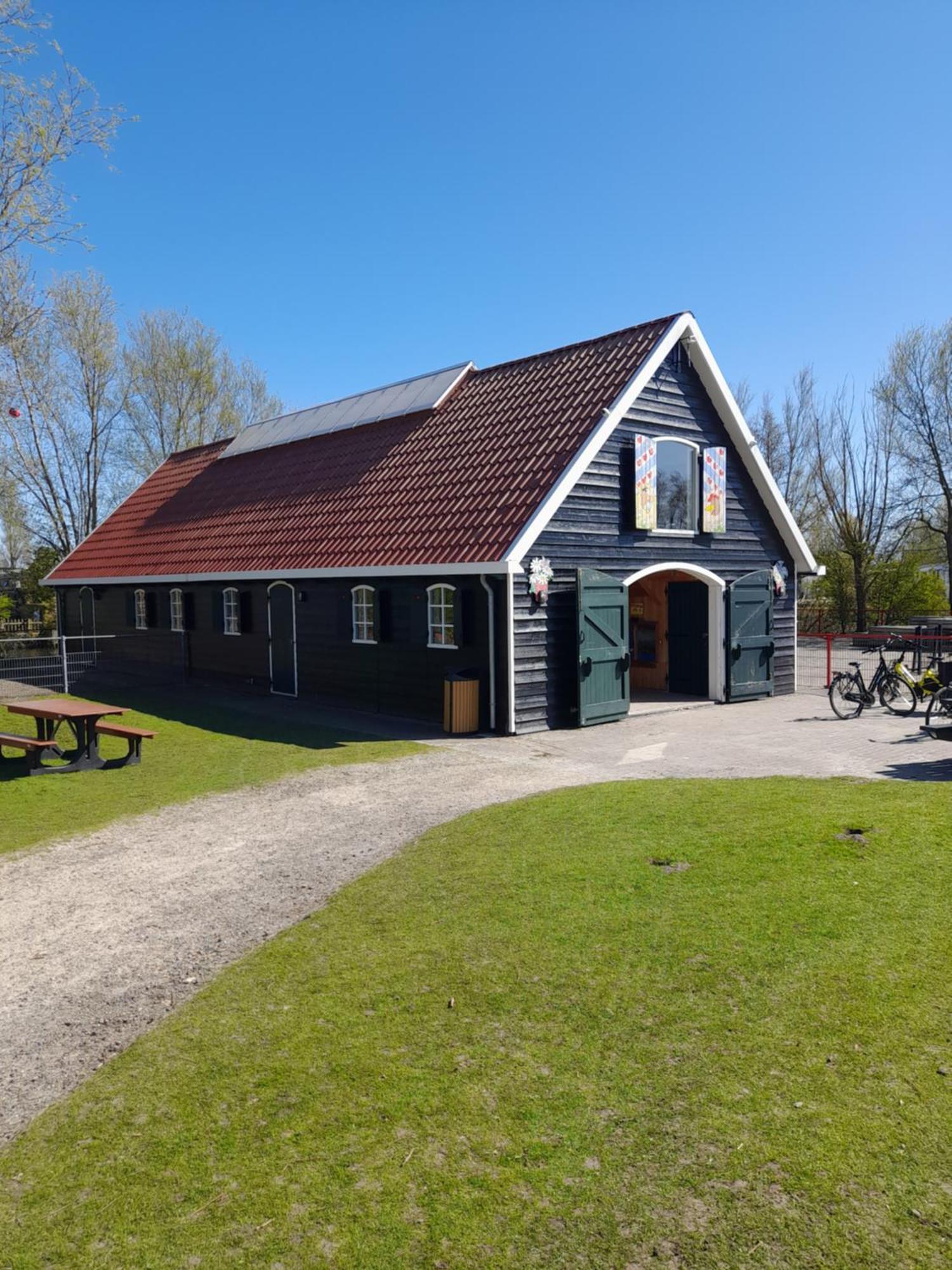 Chalet Makkum C99B Met Prive Gelegen Tuin Aan Het Water 외부 사진